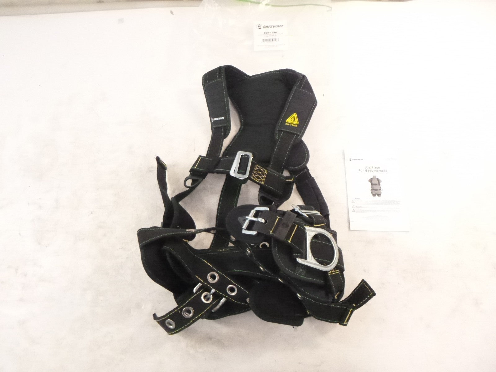 Safewaze 020-1346 Arc Flash Construction Harness 3D MB Chest TB Legs Medium