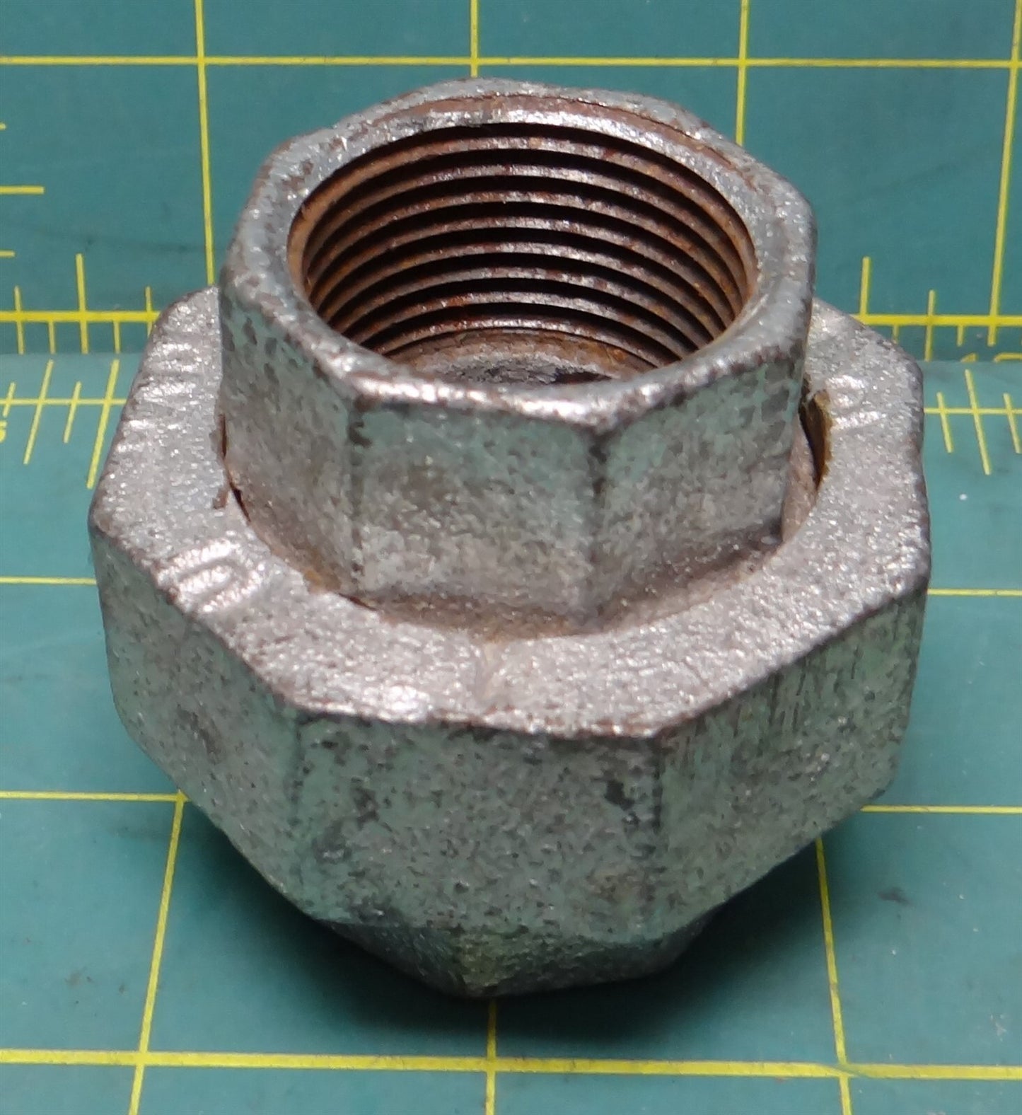 1 1/4" High-Pressure Galvanized Steal Female Threaded Pipe Union Fitting 