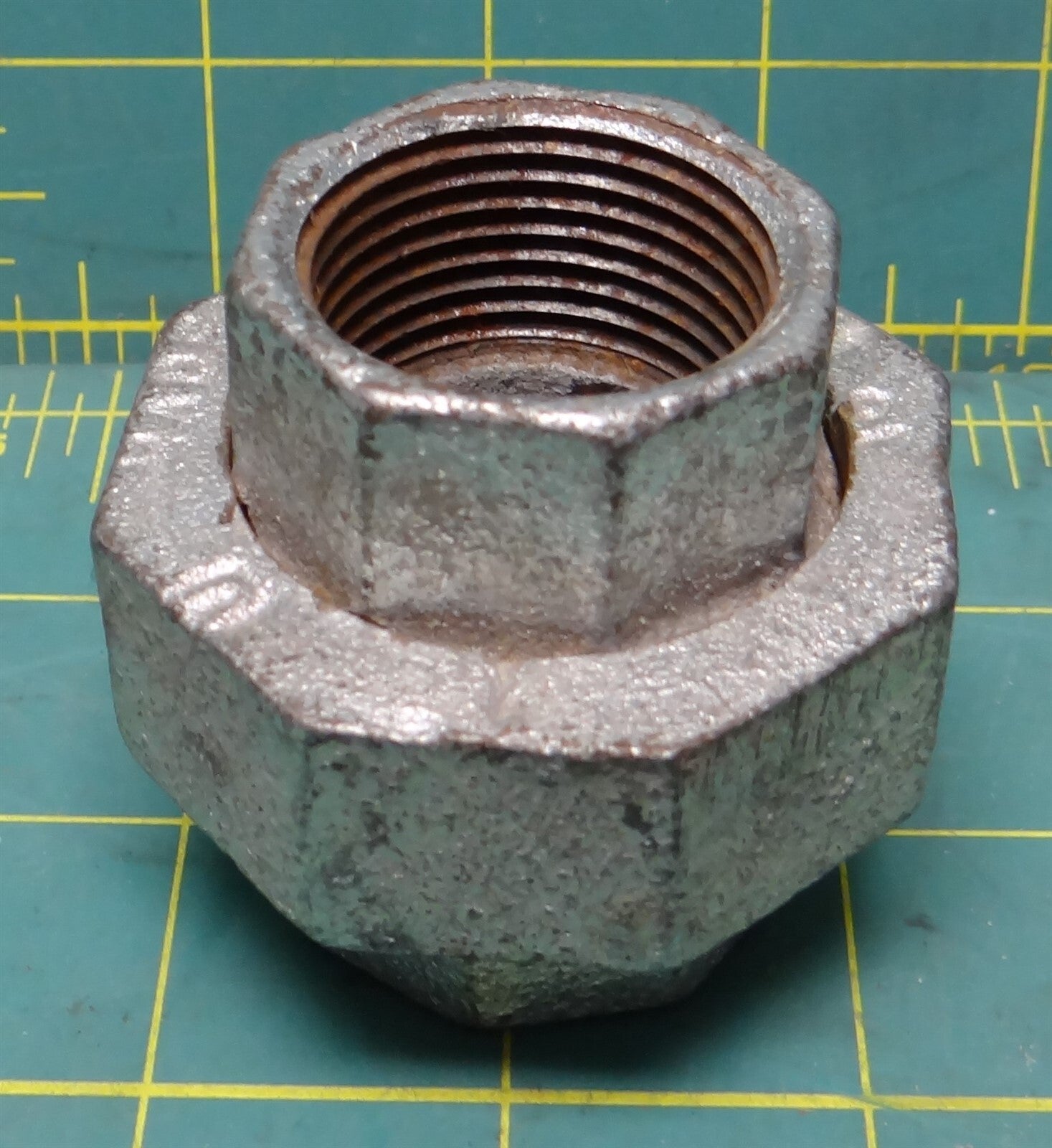 1 1/4" High-Pressure Galvanized Steal Female Threaded Pipe Union Fitting 