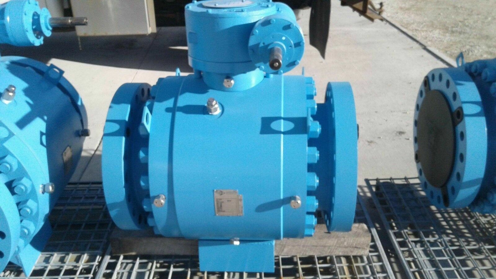 Ball Valve KF M3 Series 12" x 10" CL600 RF Flanged RP Trunnion Gear Op w/ HW
