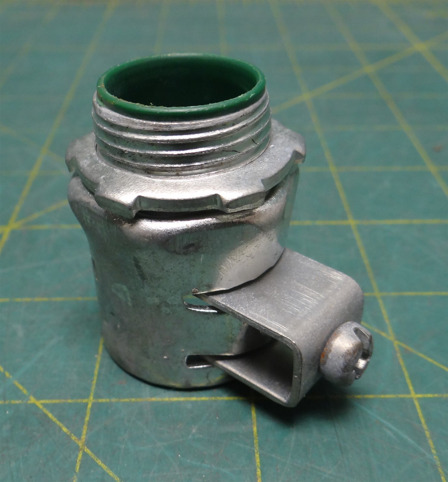 Konkore DB75-ICKON 3/4" Double Bite Saddle Type Connector Insulated Zinc Plated
