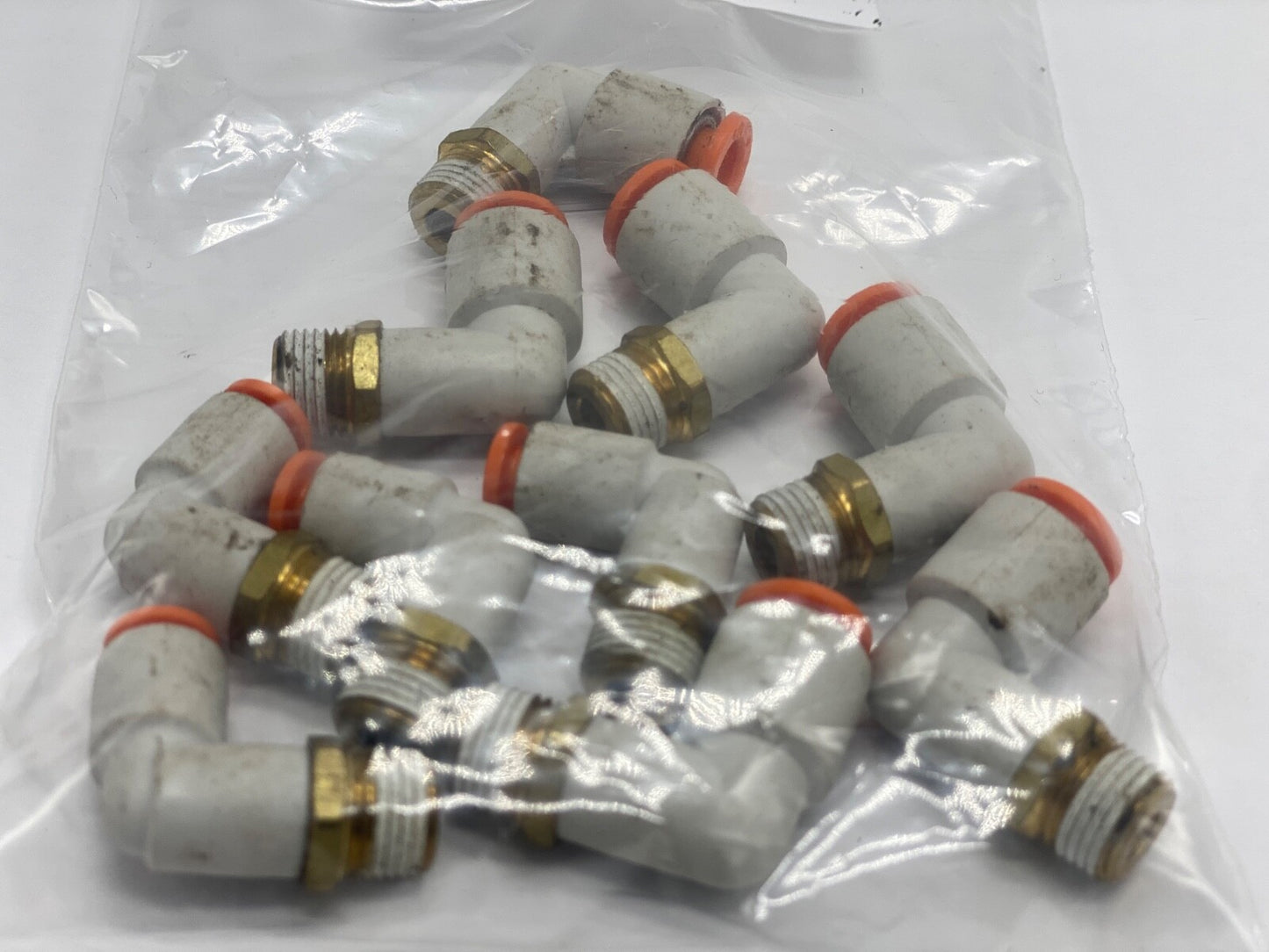 Bulk qty 10 piece lot, SMC push lock KGL07, pneumatic 90 deg 1/4” tube 1/8” mnpt