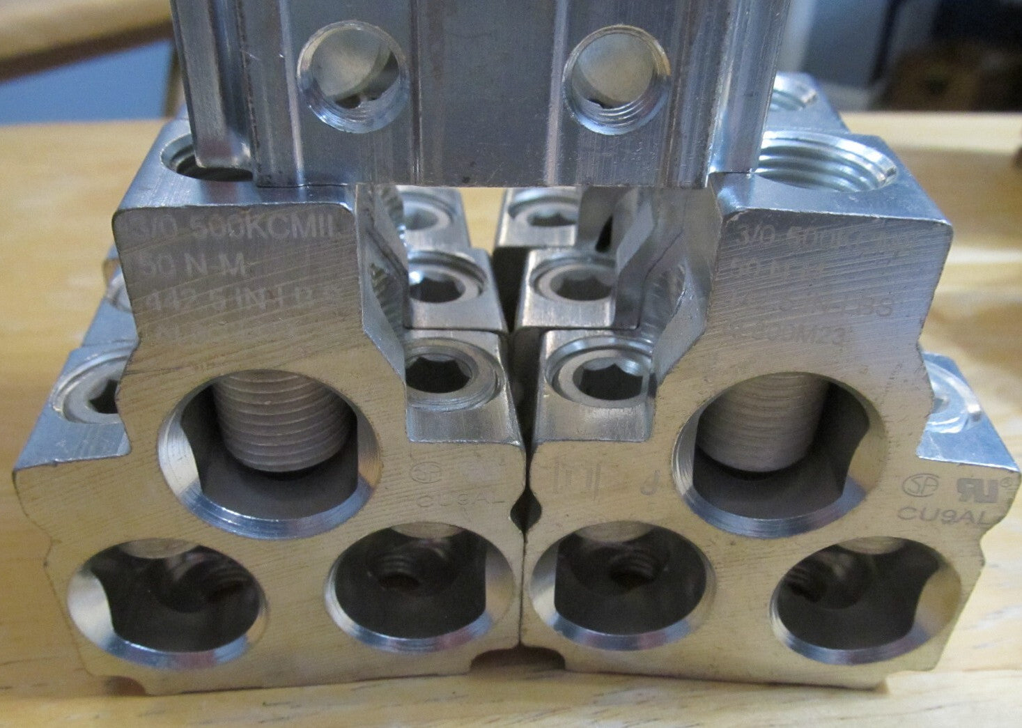 "LOT OF 3" Square D AL800M23 / 3/0-500KCMIL Breaker Connection Lugs