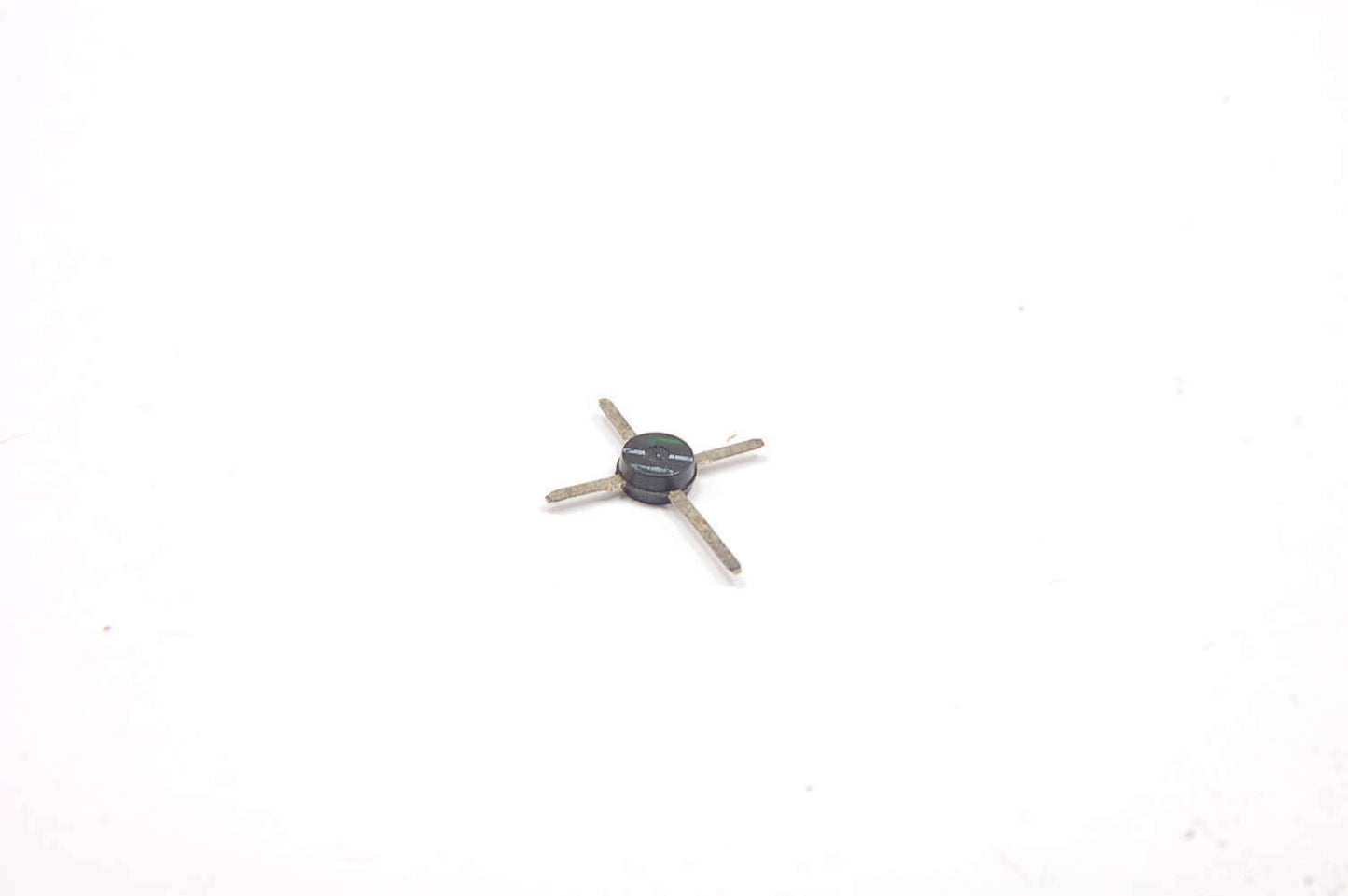Lot of 2 - Motorola  MRF901 RF Transistor, NPN. 317-01 Case. Rare New
