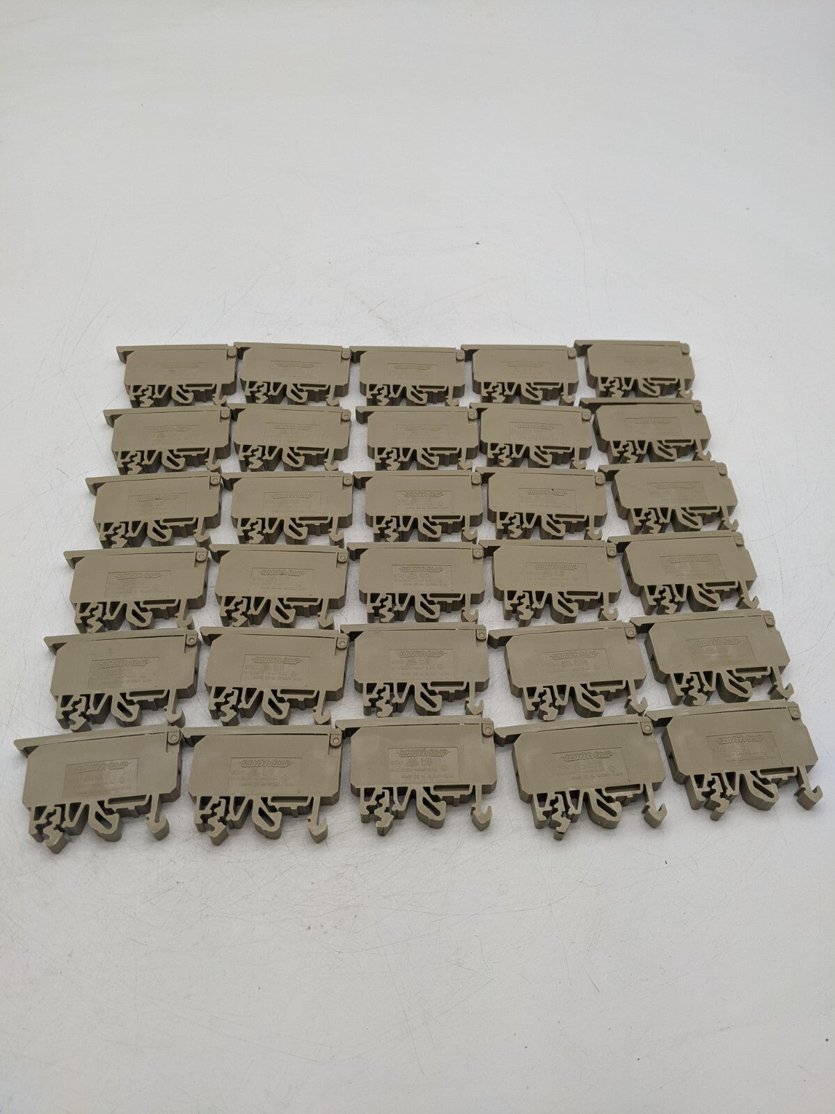 30 Piece Set Conta Clip STK1 Fuse Holder Disconnect Terminal 22-12 AWG 300V 6.3A