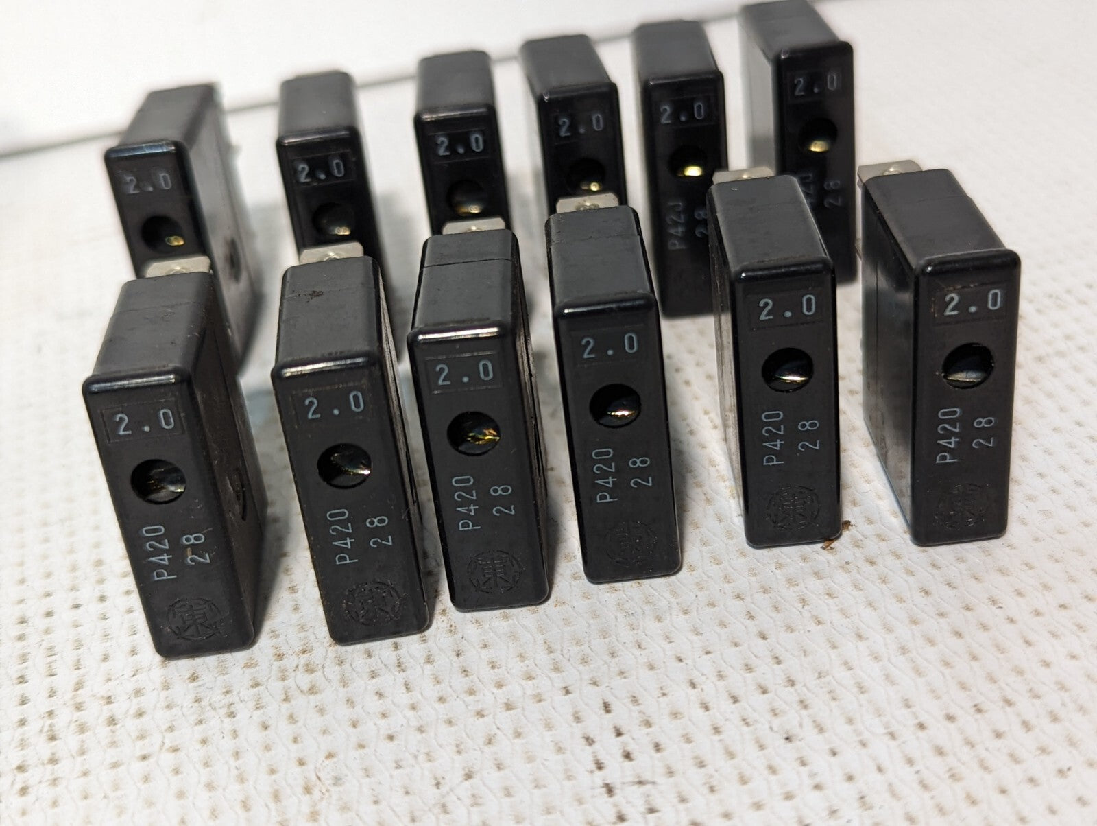 Lot of 6 Daito P420 (28) Alarm Fuses