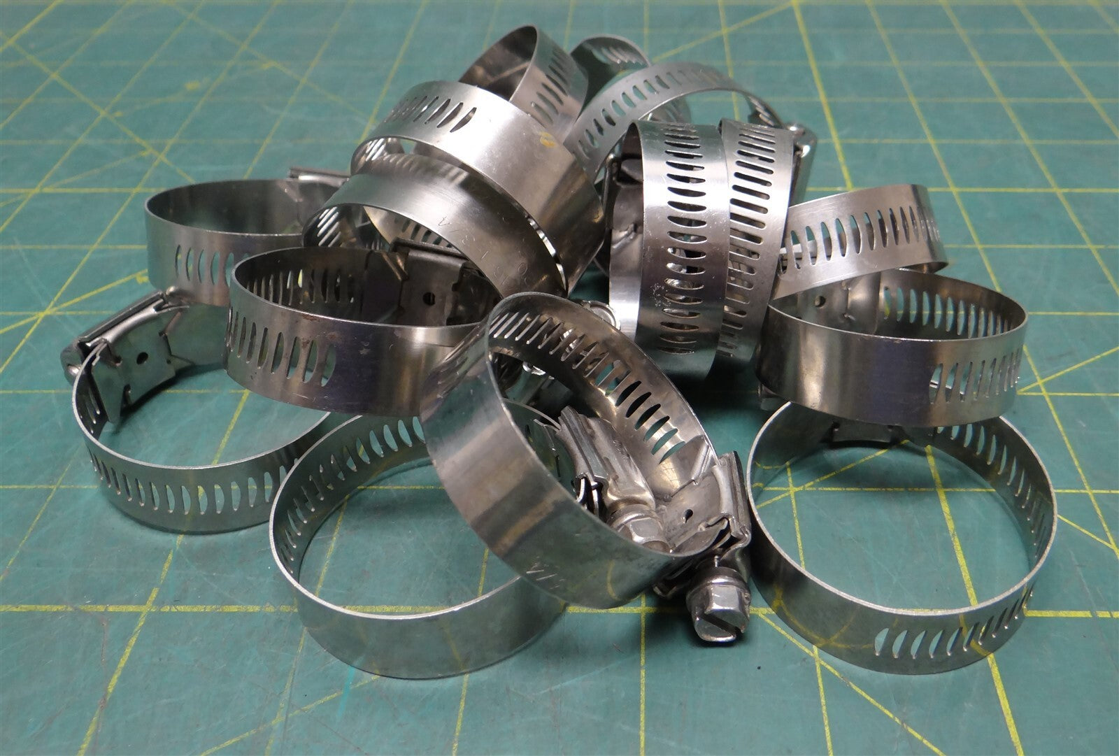 (Qty: 16) SAE #20 13/16-1-3/4" Stainless Steel Hose Clamp 21-44mm 1/2" Width