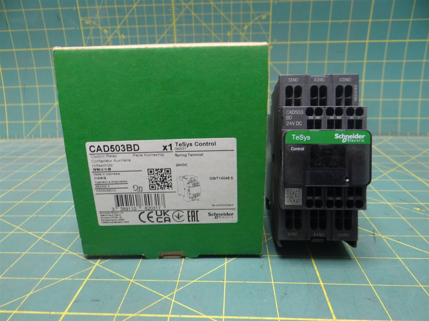 Schneider CAD503BD TeSys Deca Control Relay 600V, 10AMP, -40-70°C, 10A, 5 NO