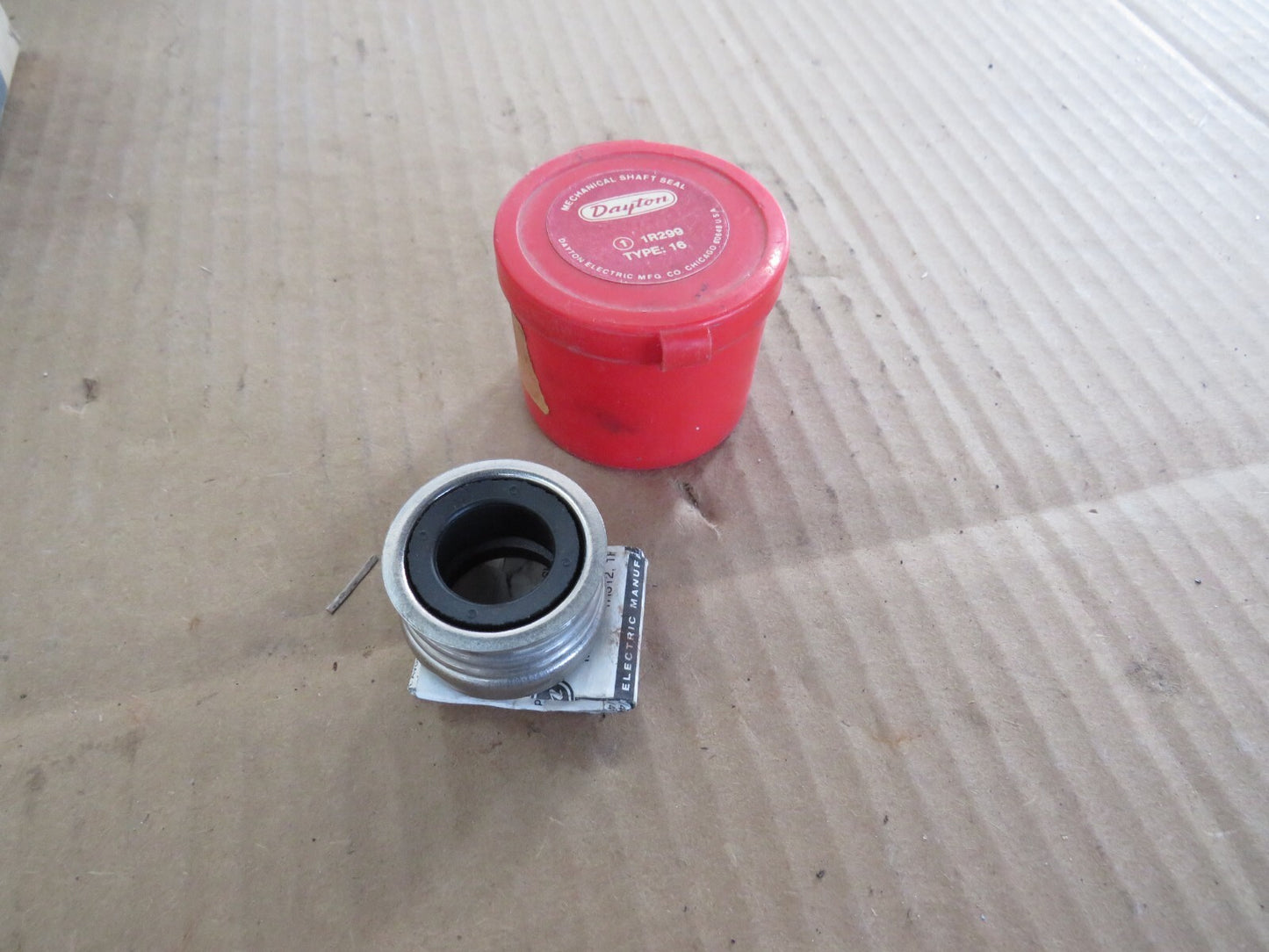 Dayton 1R299 seal type 16. Free Shipping