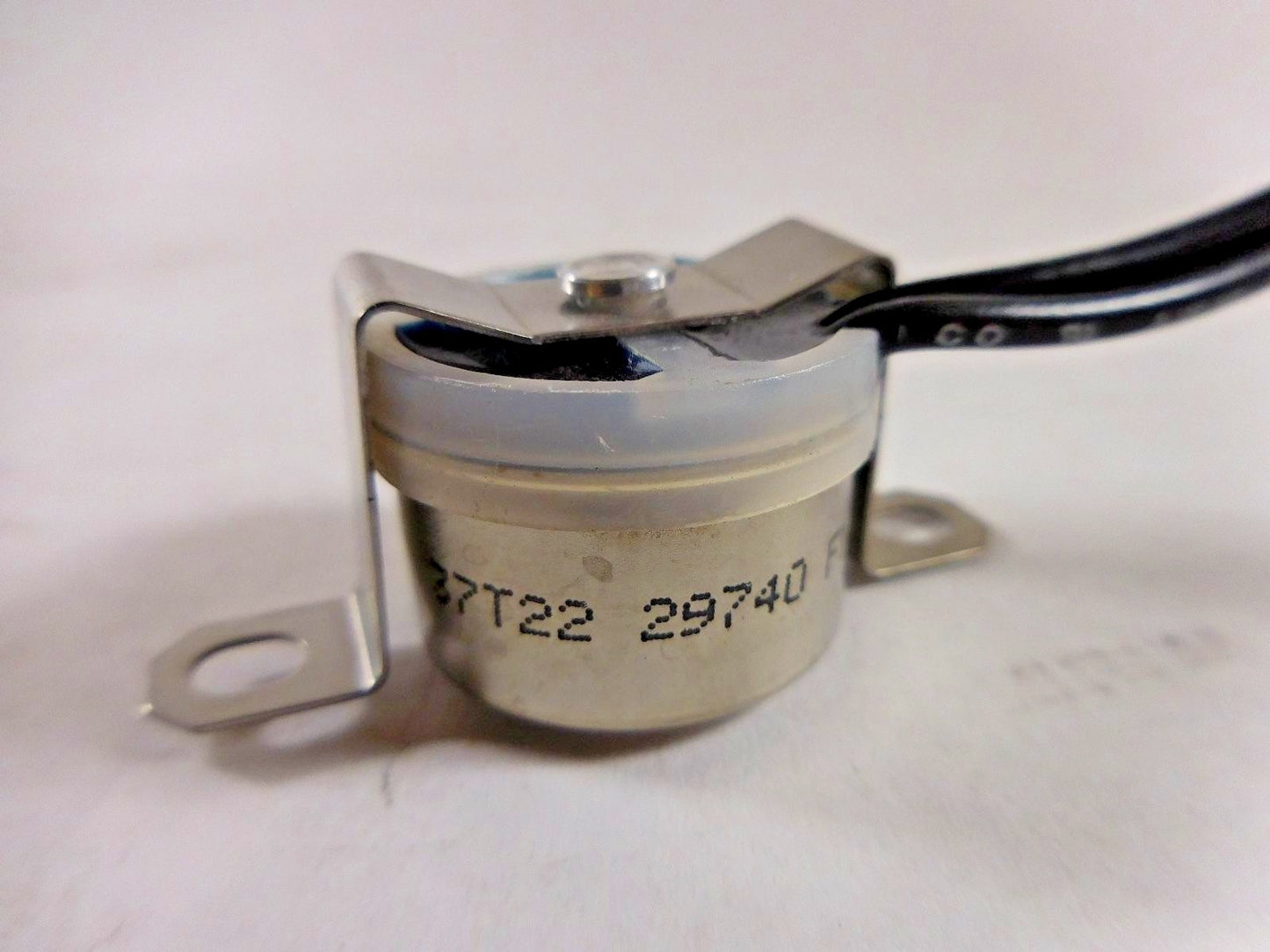 37T22 Carrier Head Pressure Thermostat F135-35F