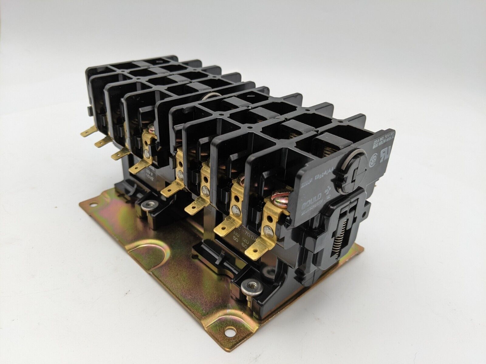 Gould 2200R EBR240AA Black 600VAC Max Contactor 110/120V Coil Voltage - Open Box