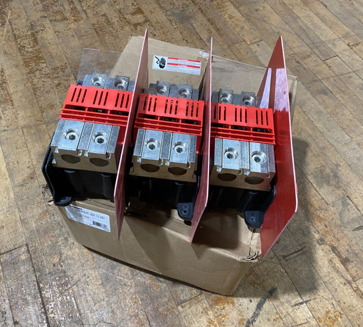 Siemens HNCM66A Non Fusible Replacement Crimp Lug Kit 600A 600V For HF366NA NOS
