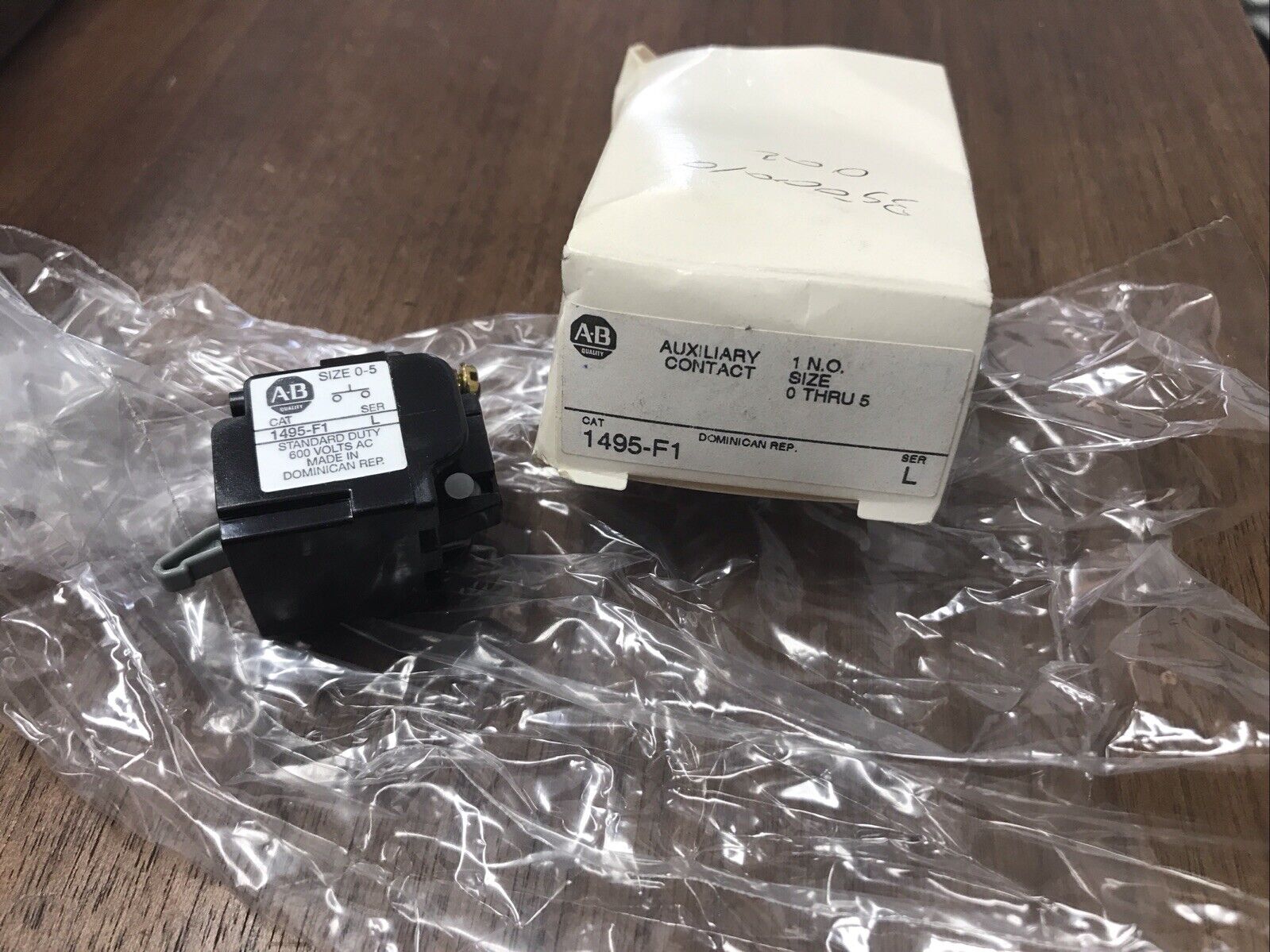 ALLEN BRADLEY 1495-F1 SERIES L AUXILIARY CONTACT SIZE 0-5 600 VOLTS