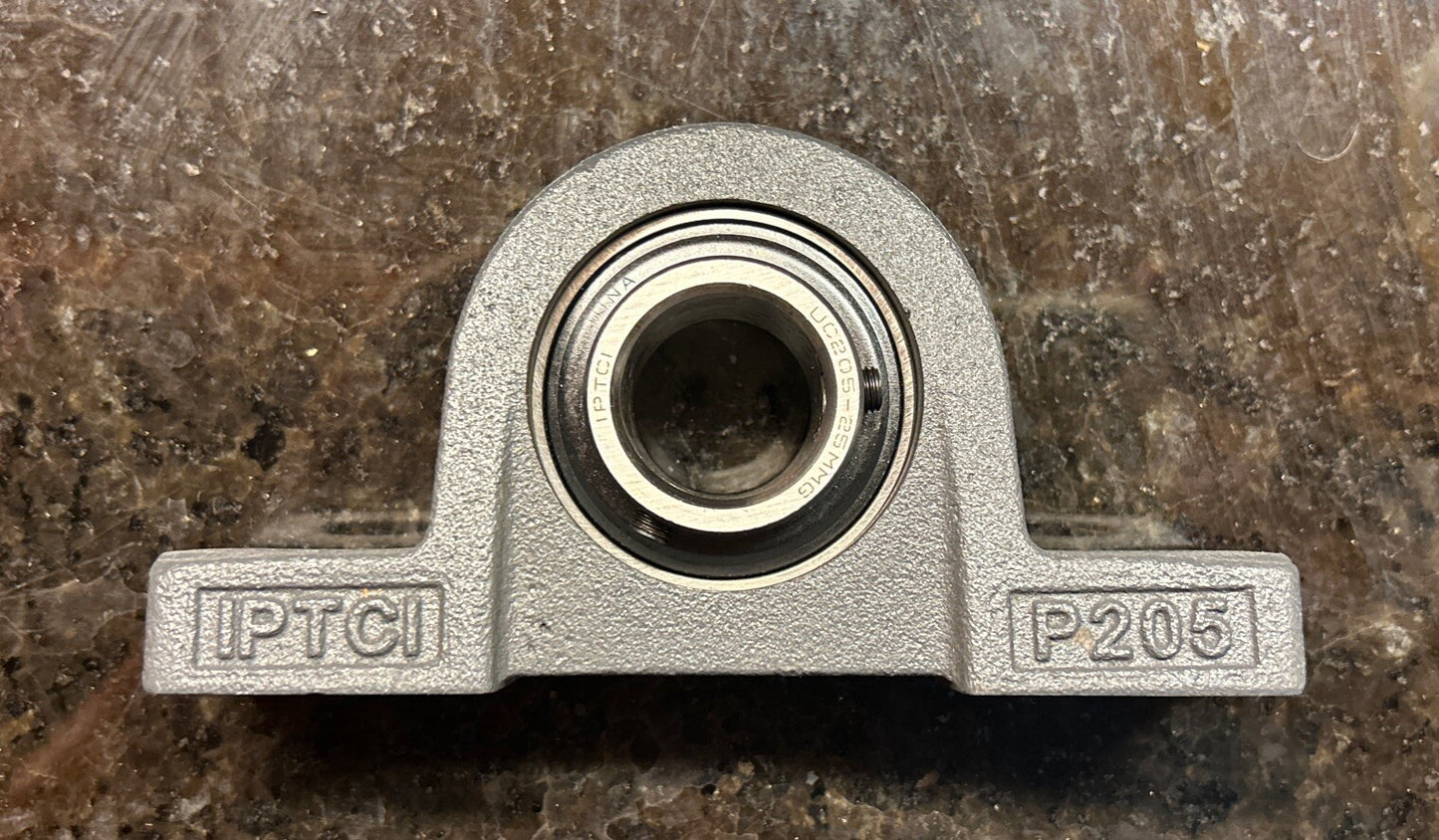NEW! IPTCI UCP205 25MM N PILLOW BLOCK SET SCREW LOCK BEARING PLUGGED FITTING. P6