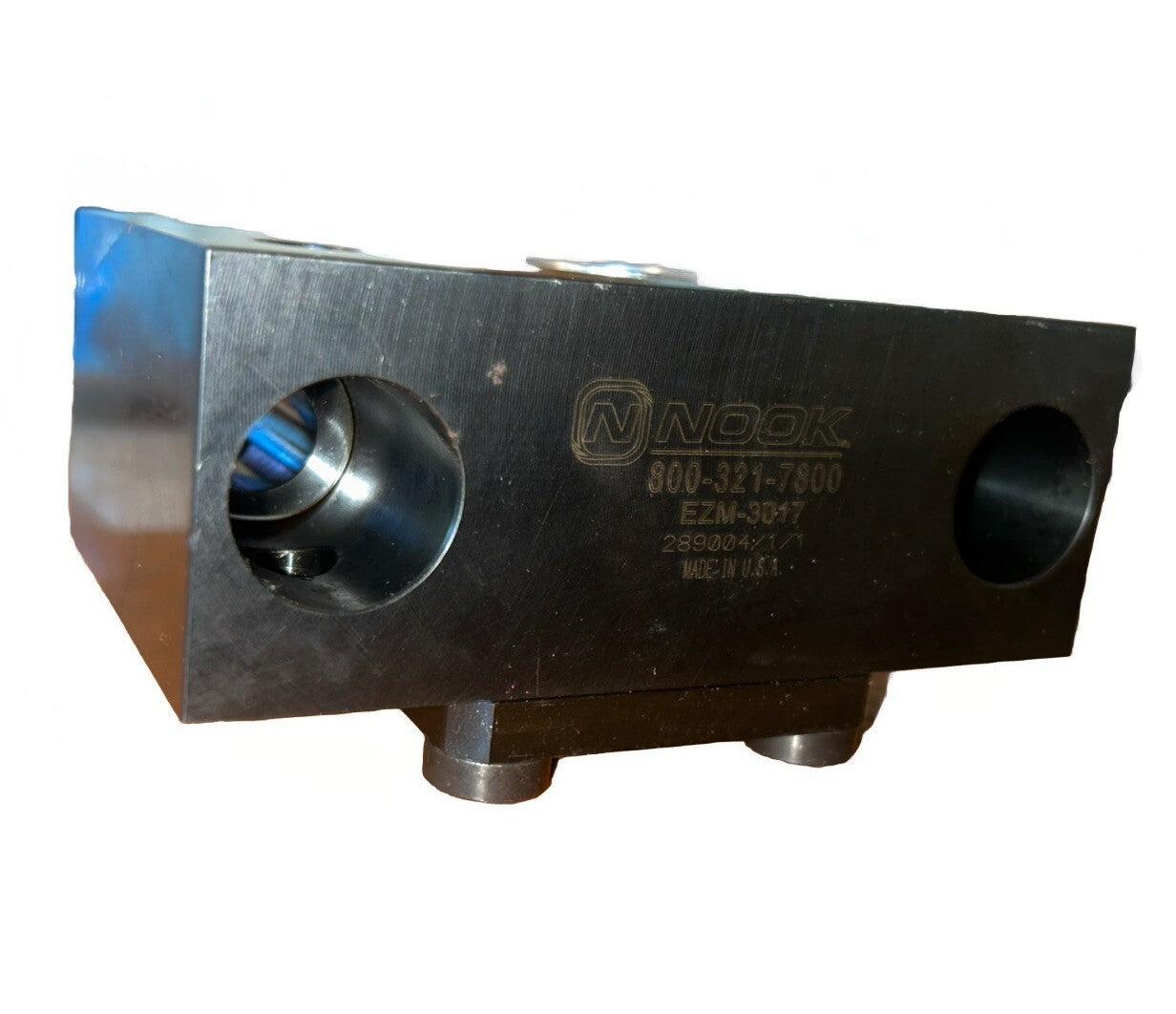 NOOK EZM-3017 BEARING BLOCK DOUBLE UNIVERSAL MOUNT.      Q6
