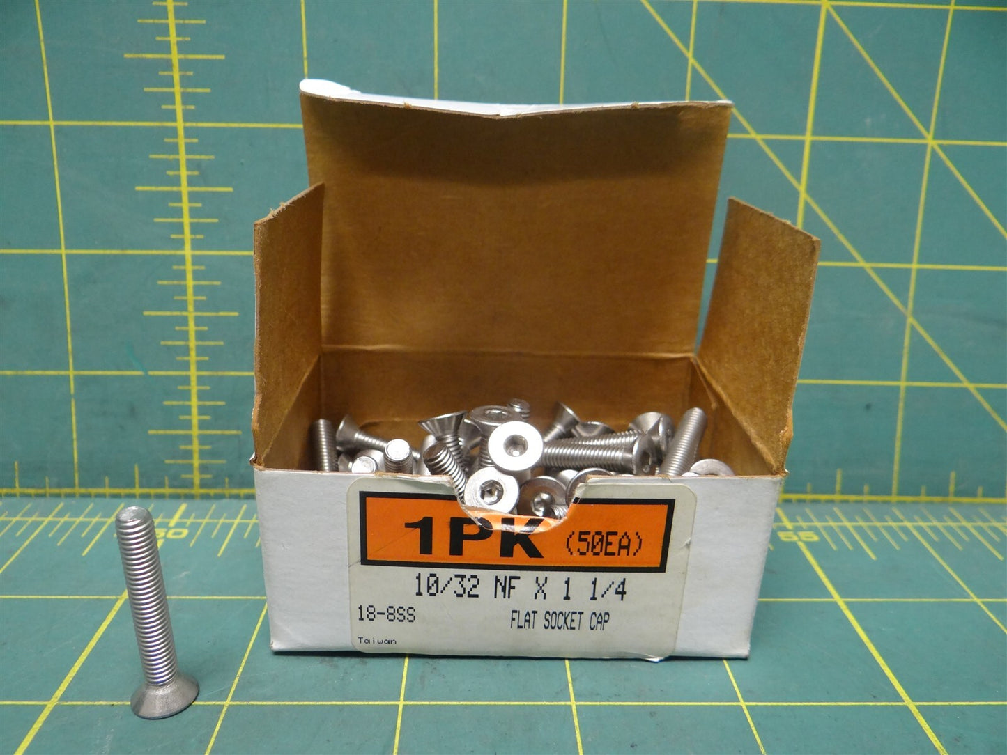 (Qty: 50) 10-32 x 1-1/4" Length 18-8 Stainless Steel Hex Drive Flat Head Screw