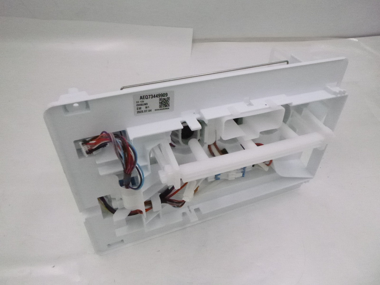 Genuine OEM LG AEQ73449909 Refrigerator Ice Maker Assembly