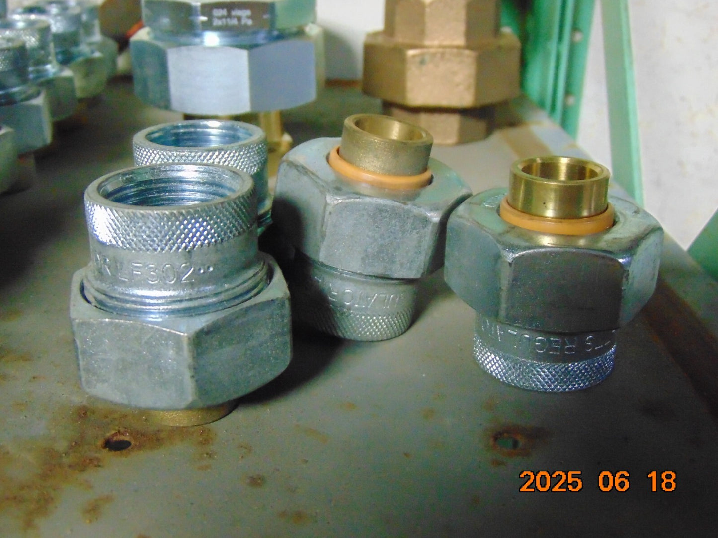 (LOT OF 2) WATTS 1/2" LF302,  3/4"  x  1/2" Dielectric Unions GENUINE WATTS