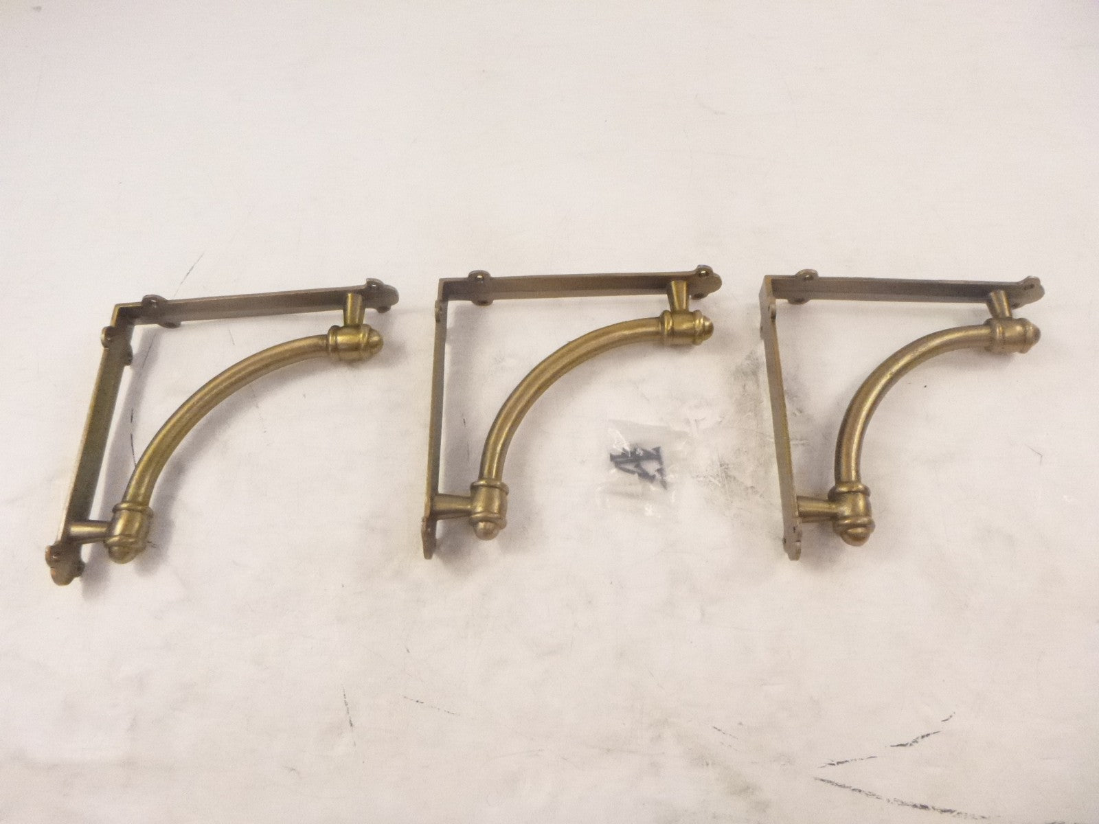 3 Pack Nach Decorative Shelf Brackets ‎AD-90-064AG Antique Gold Cast Iron