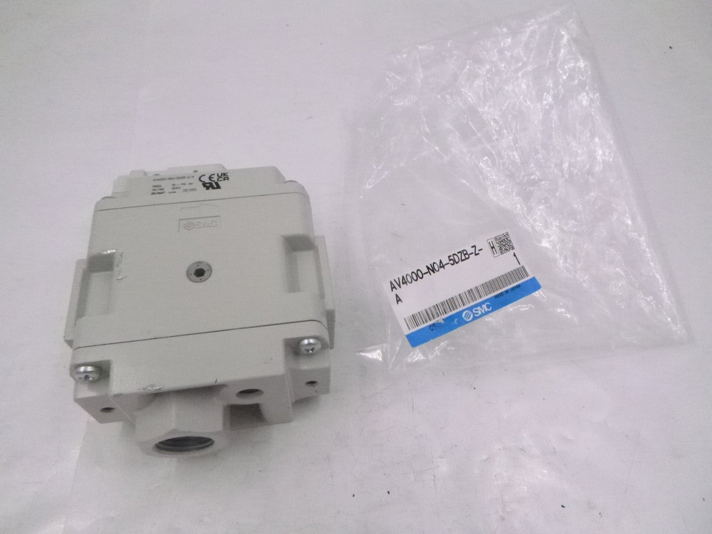 SMC Pneumatics AV4000-N04-5DZB-Z-A Soft Start-Up Valve 1/2" NPT SEE DESC