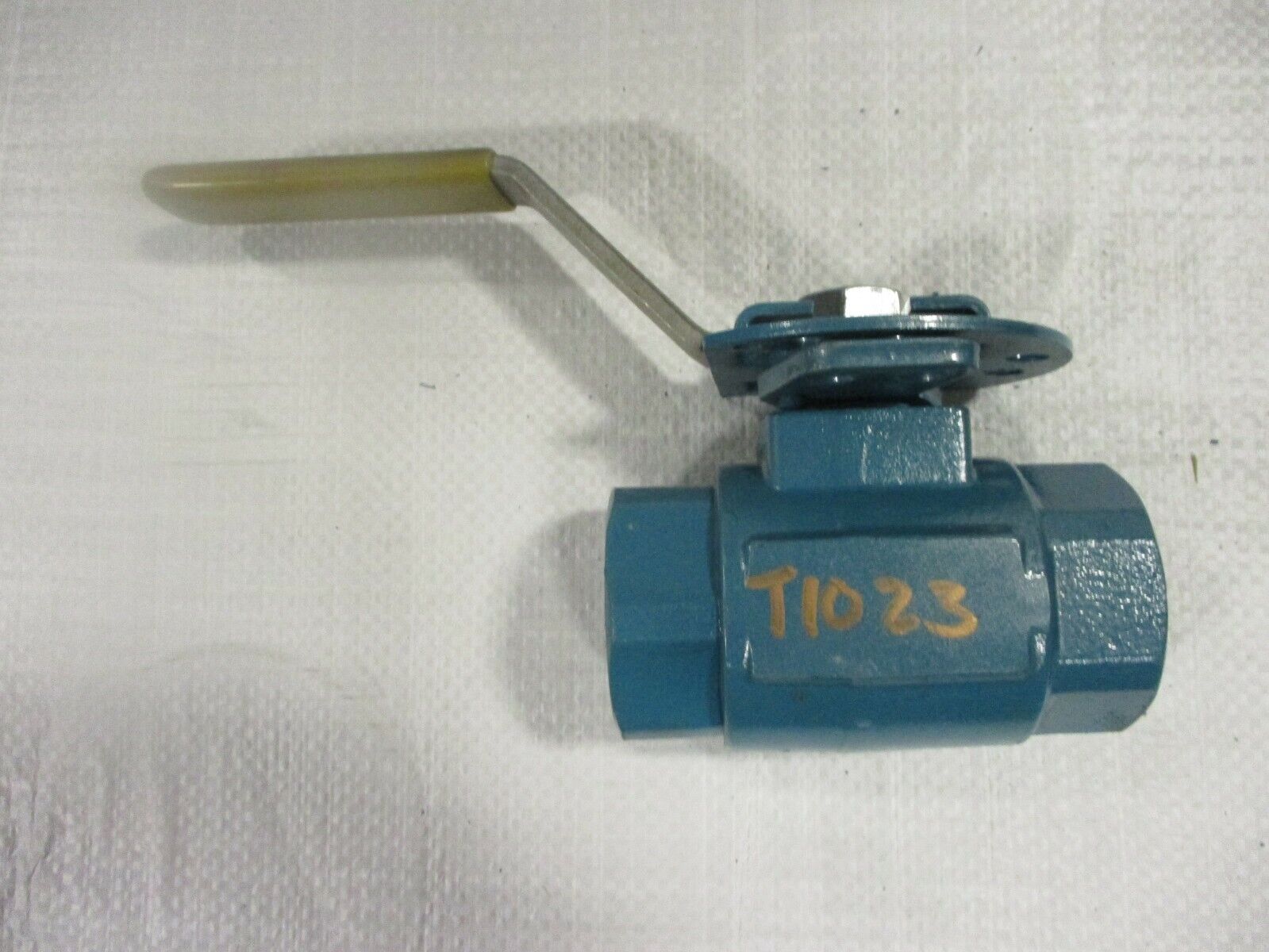 WKM Threaded Ball Valve 1" 3000 MOP Full Port w/ Lockable lever B138-CS-43-CS