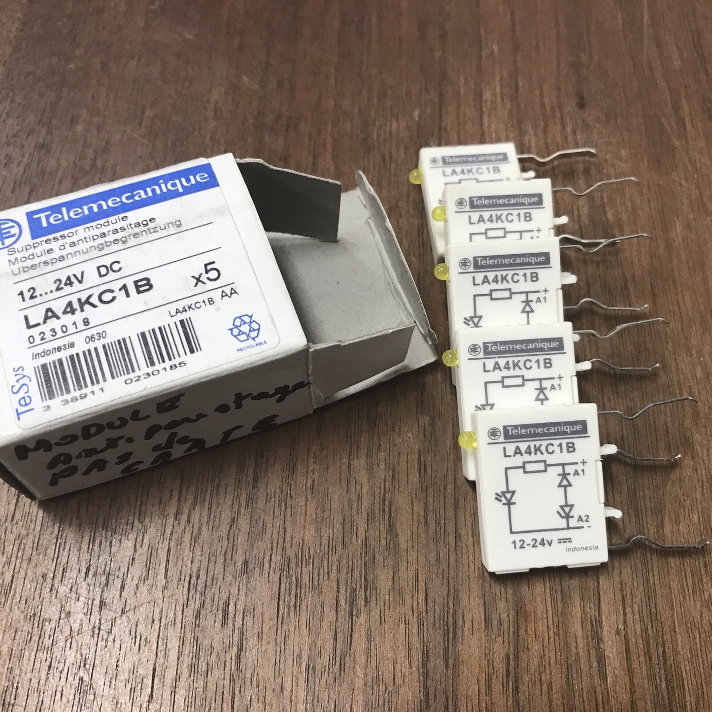 Lot of 5 Telemecanique Model: LA4KC1B Contactor Suppressors New Old Stock 12 24V