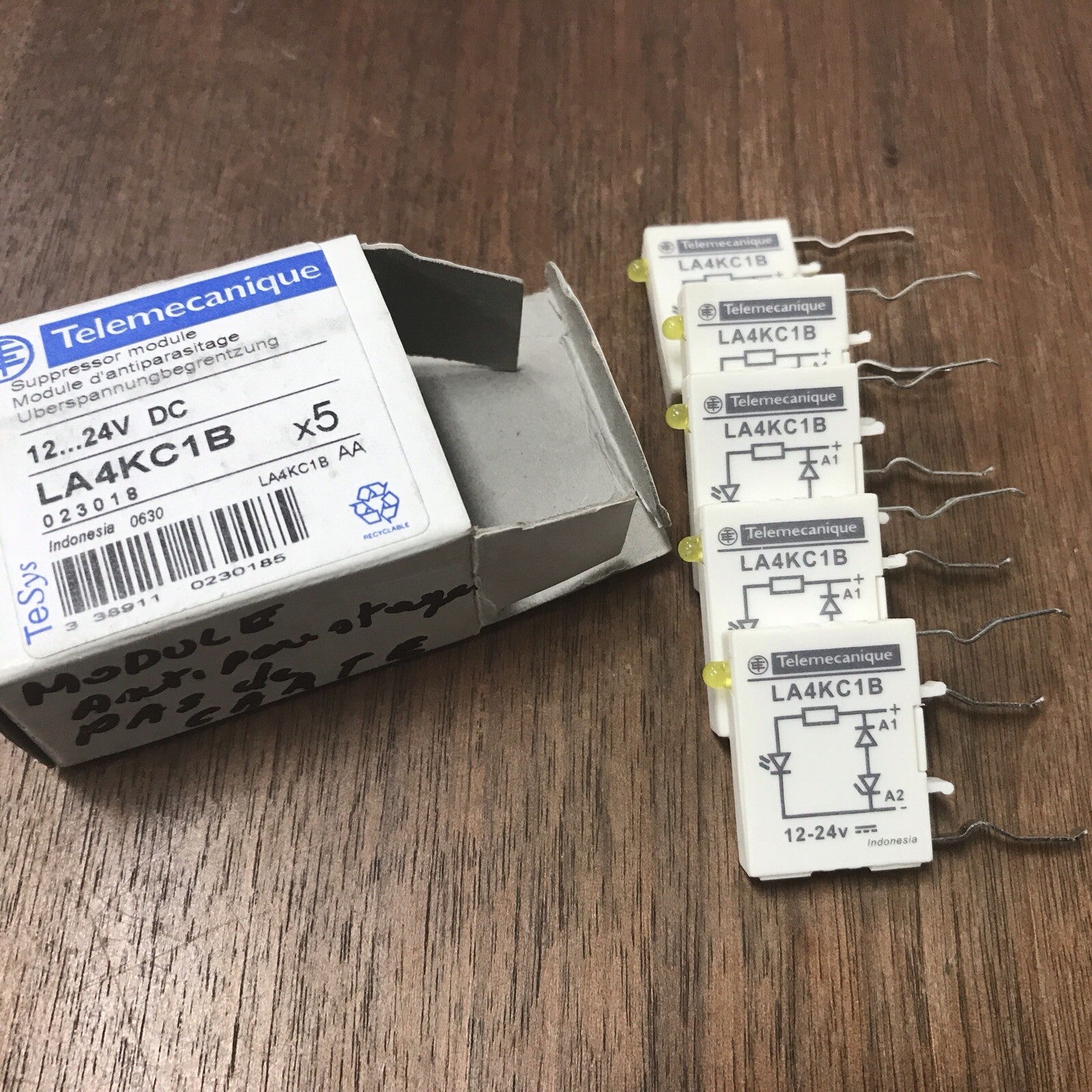 Lot of 5 Telemecanique Model: LA4KC1B Contactor Suppressors New Old Stock 12 24V