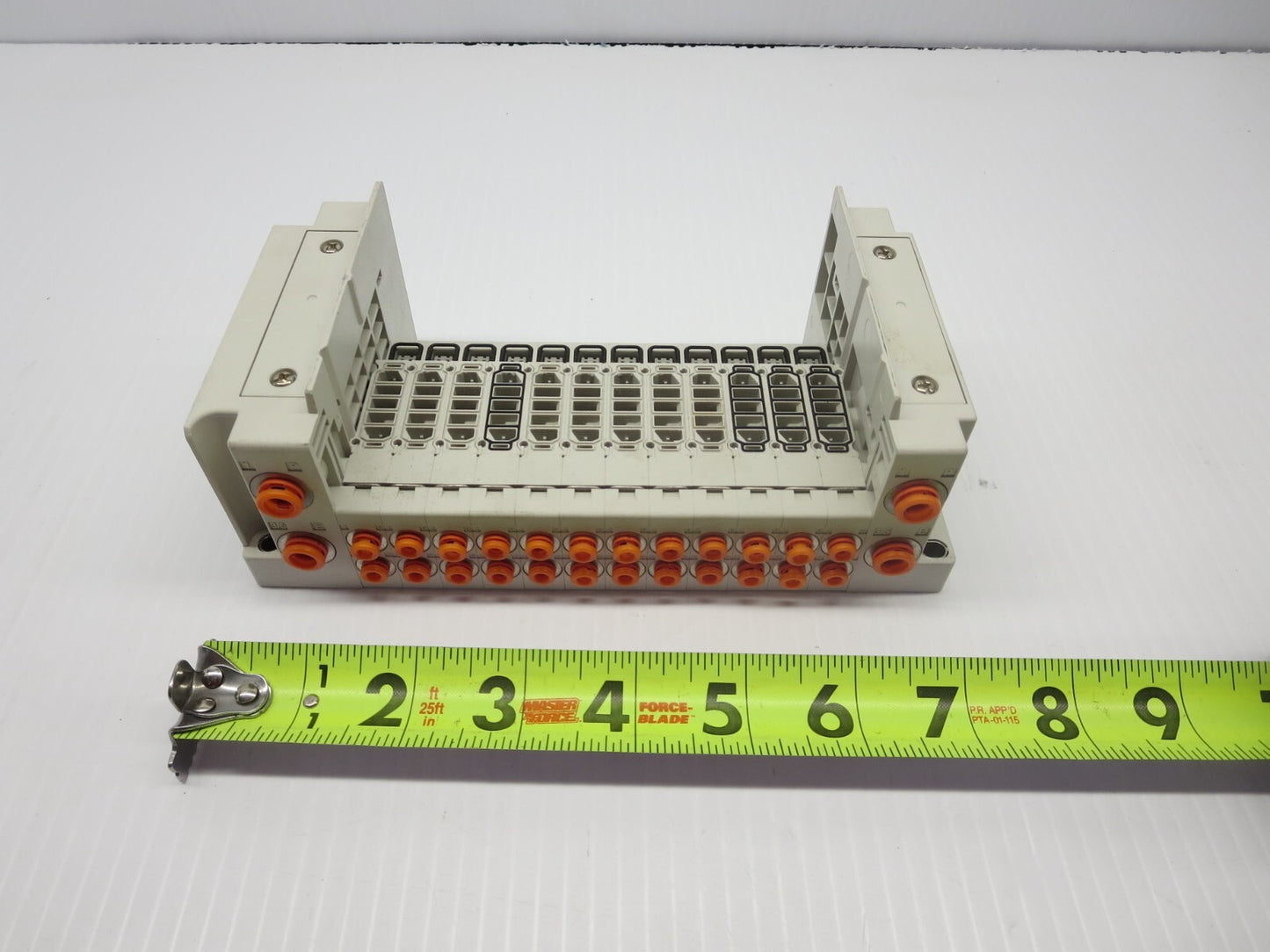 SMC SS5Y3-DUR01381 Manifold Pneumatic 12 Stations Shelf Stock Never Installed.