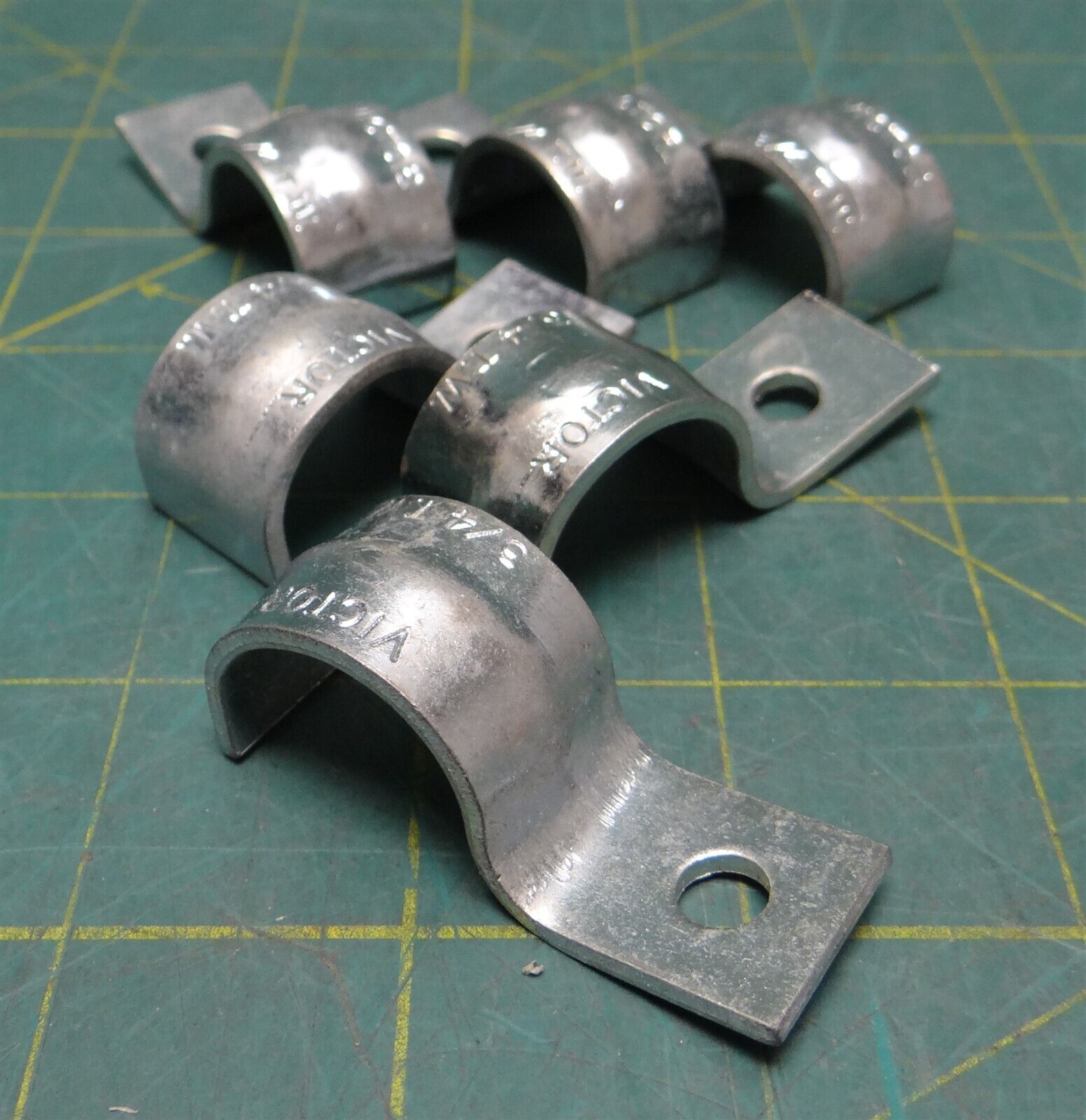 (Qty: 6) Victor Specialties 10714S 3/4" Heavy Steel Snap-On Conduit Clamp Rigid