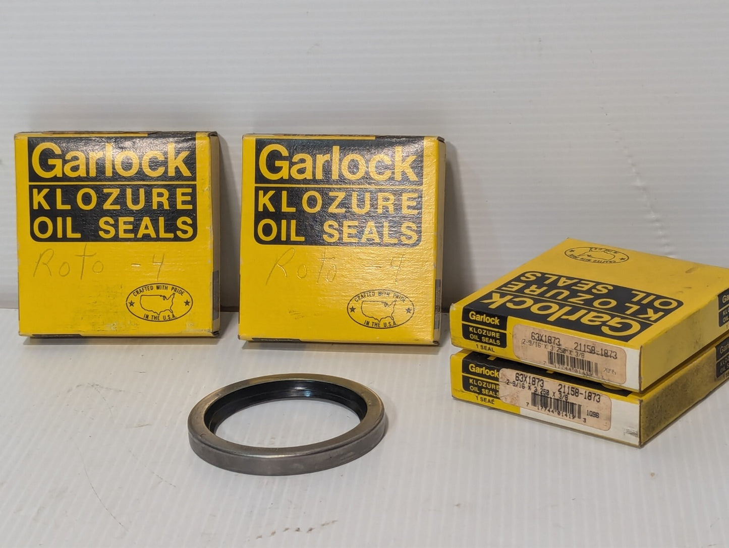 Lot of 4 Garlock 63X1873 Klozure Oil Seals