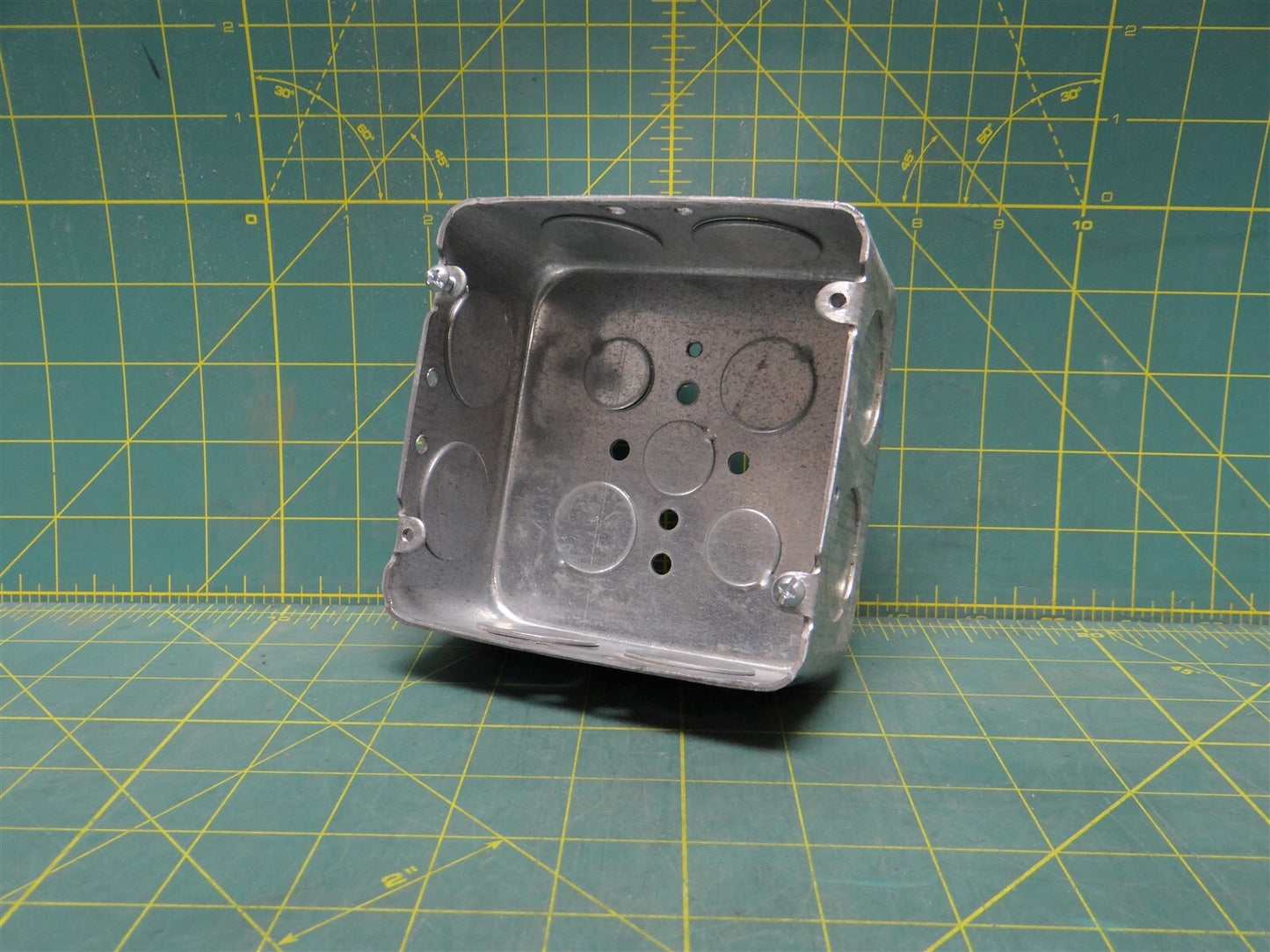 4-11/16" Crouse Hinds TP558 Square Steel Outlet Box 8 1" Side Knockouts 2-1/8" H