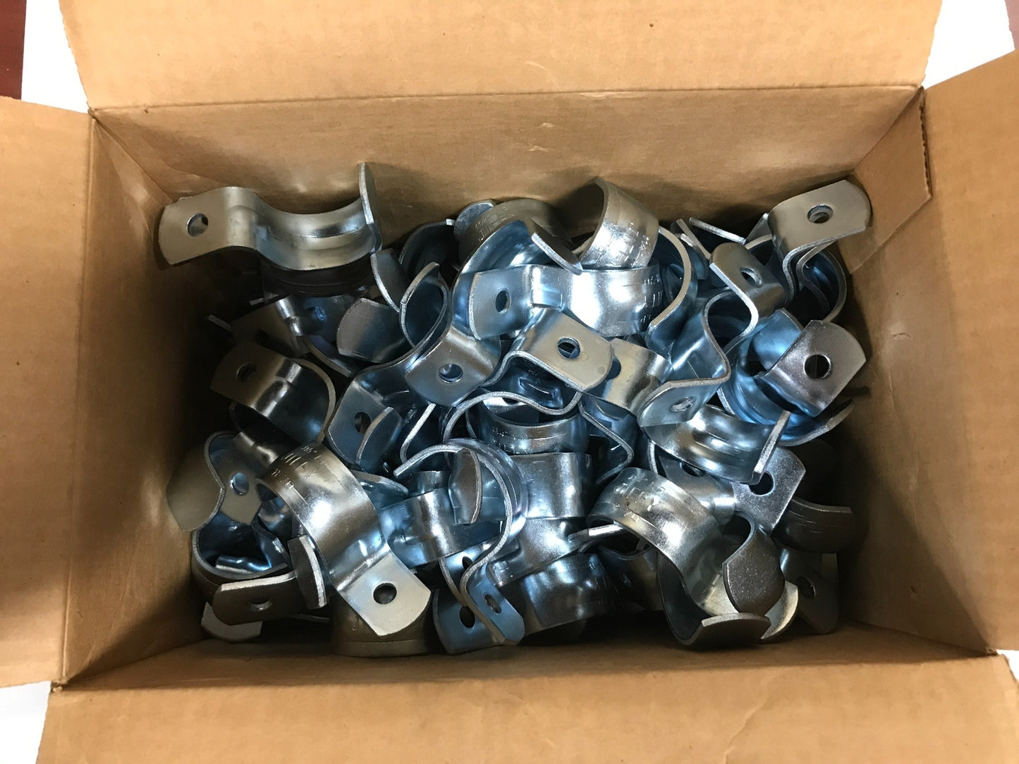Minerallac Jiffy Clip for 1-1/4 inch Pipe and Conduit H-70 [Lot of 93] NOS