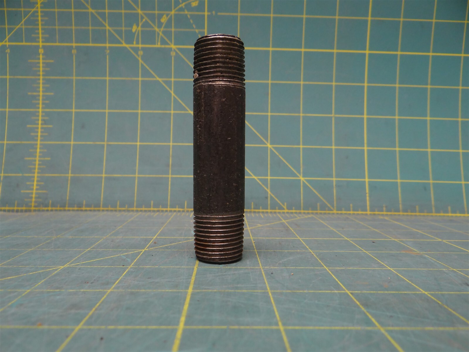 3/4" x 3 1/2 Pipe Fitting Nipple MNPT Steel Tapered Threaded Schedule 80 Welded