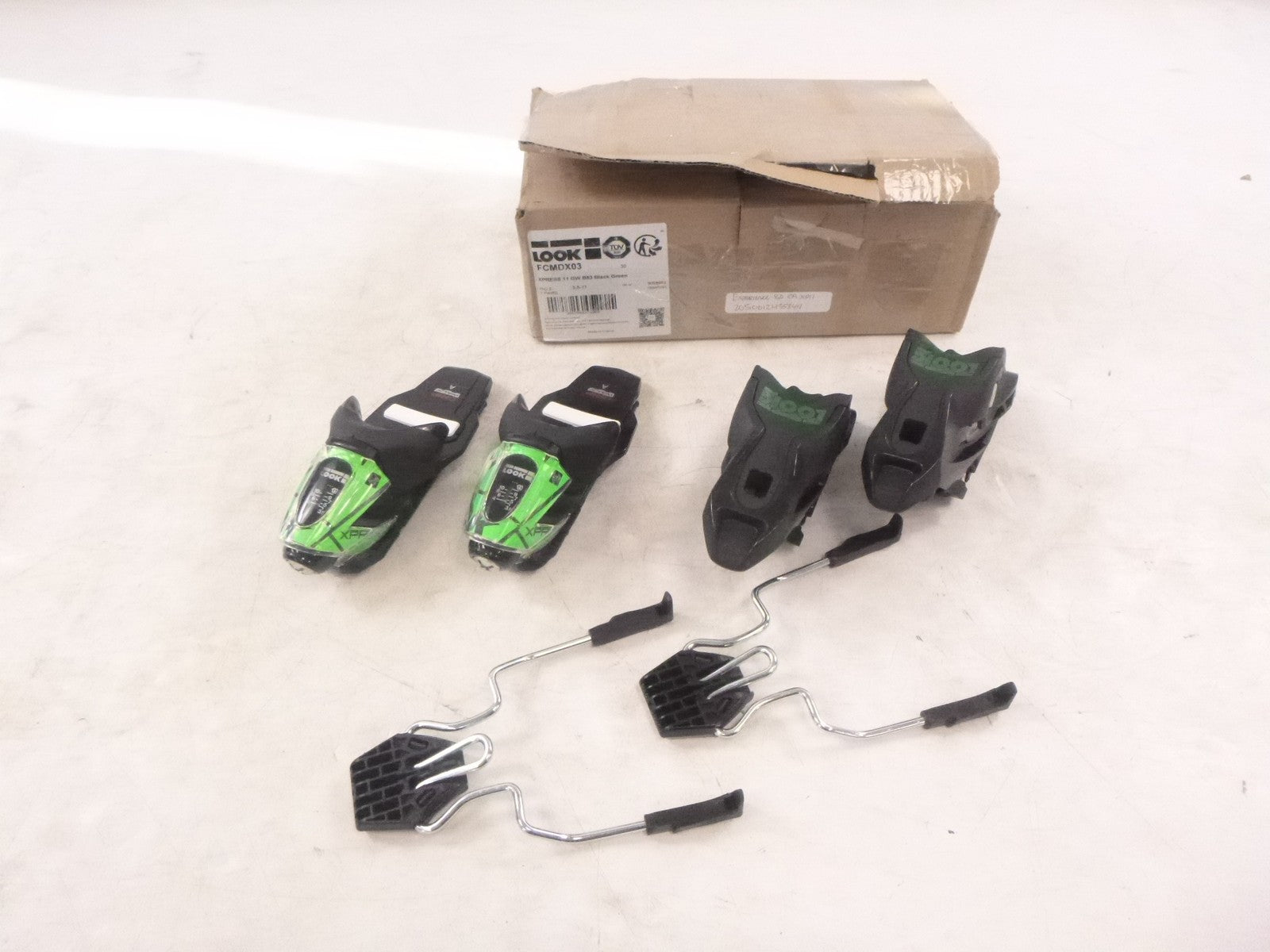 Pair LOOK FCMDX03 Express 11 Ski Bindings 3,5-11 DIN/ISO For 260-385mm