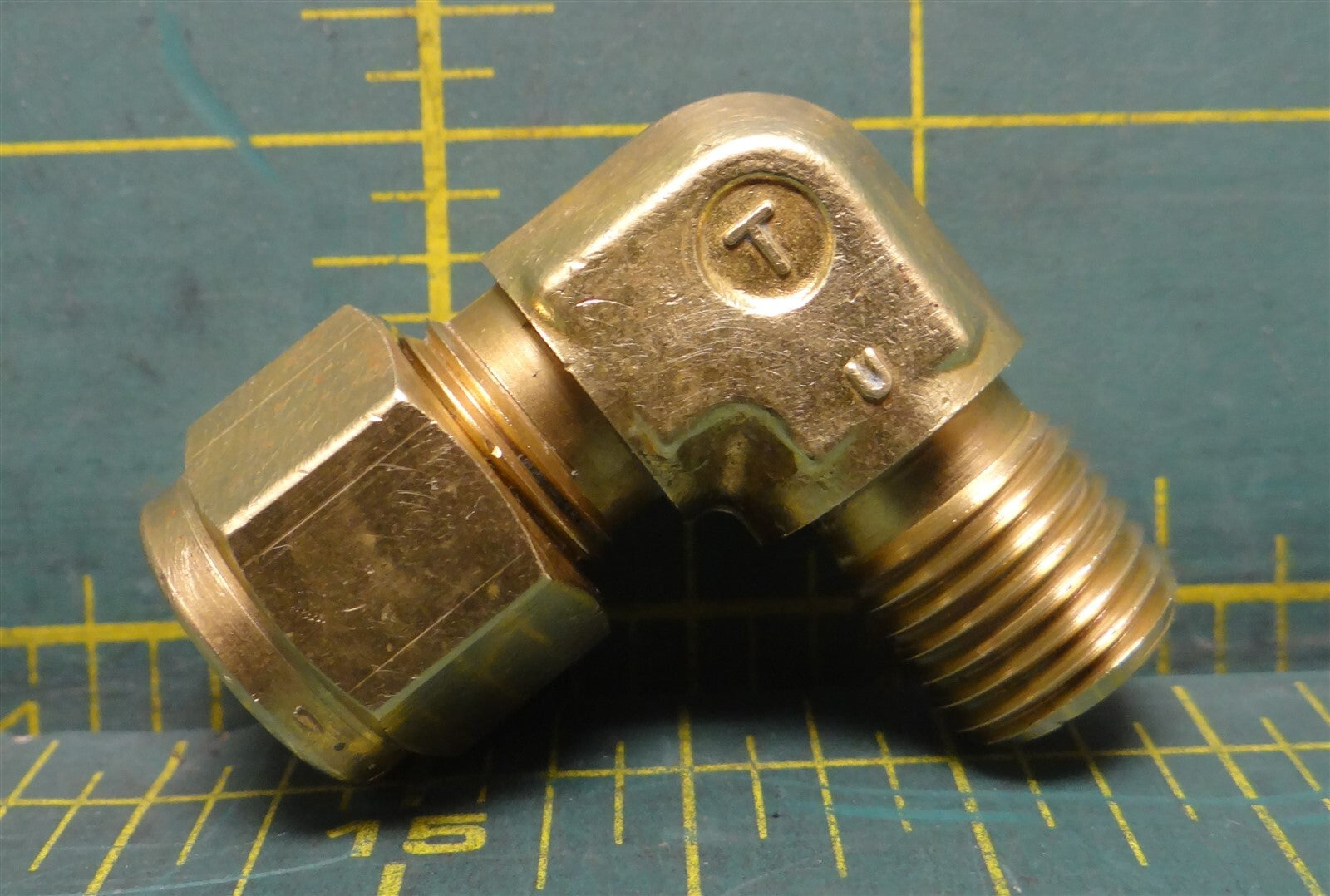 3/8" Compression Tube OD X 1/4" Male NPT 90° Degree Brass Elbow Pipe Fitting