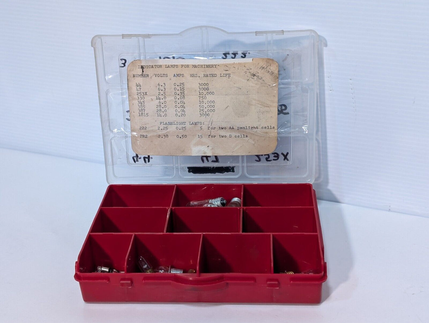 Lot of Indicator Lamps in Toolbox, 44 47 253X 330 345 385 387 1815 P2-2 222