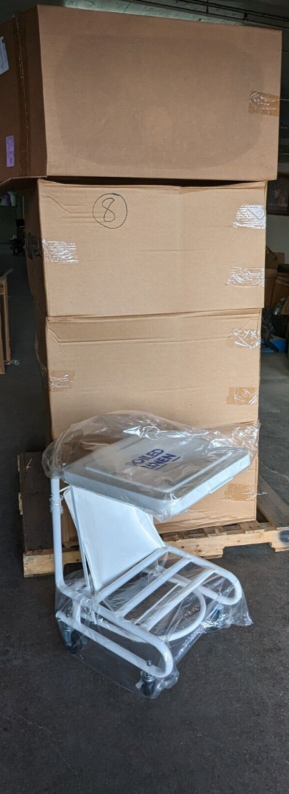 Medline CX502 cart w/wallaby, soiled linen lid, small