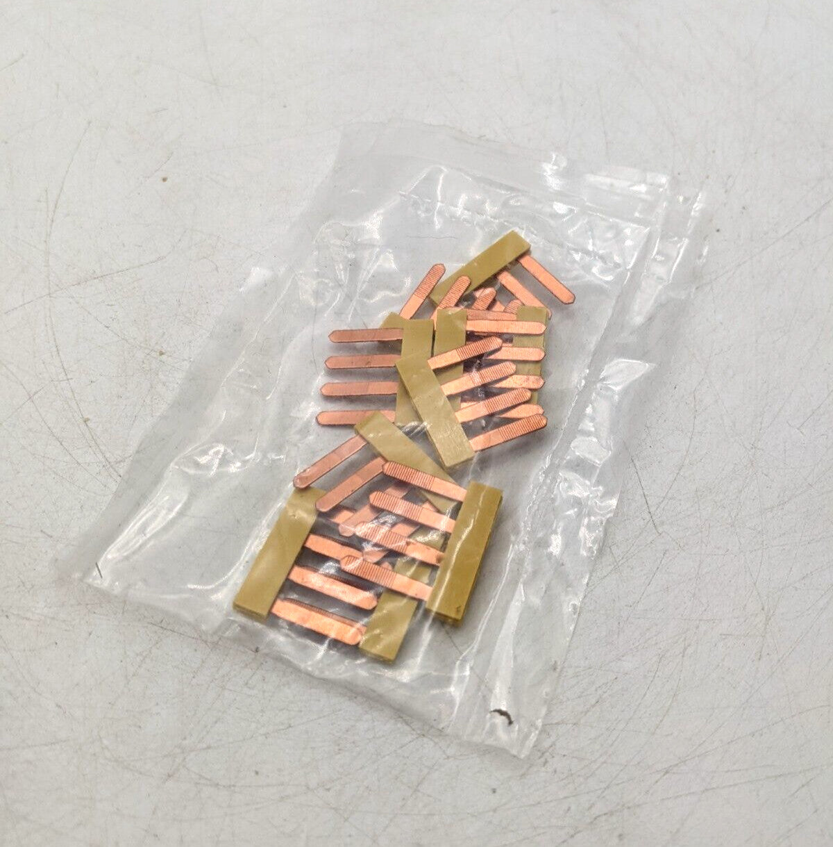10 Piece Set Cutler-Hammer C383JC404 Insulated Pole Jumper Comb - Copper