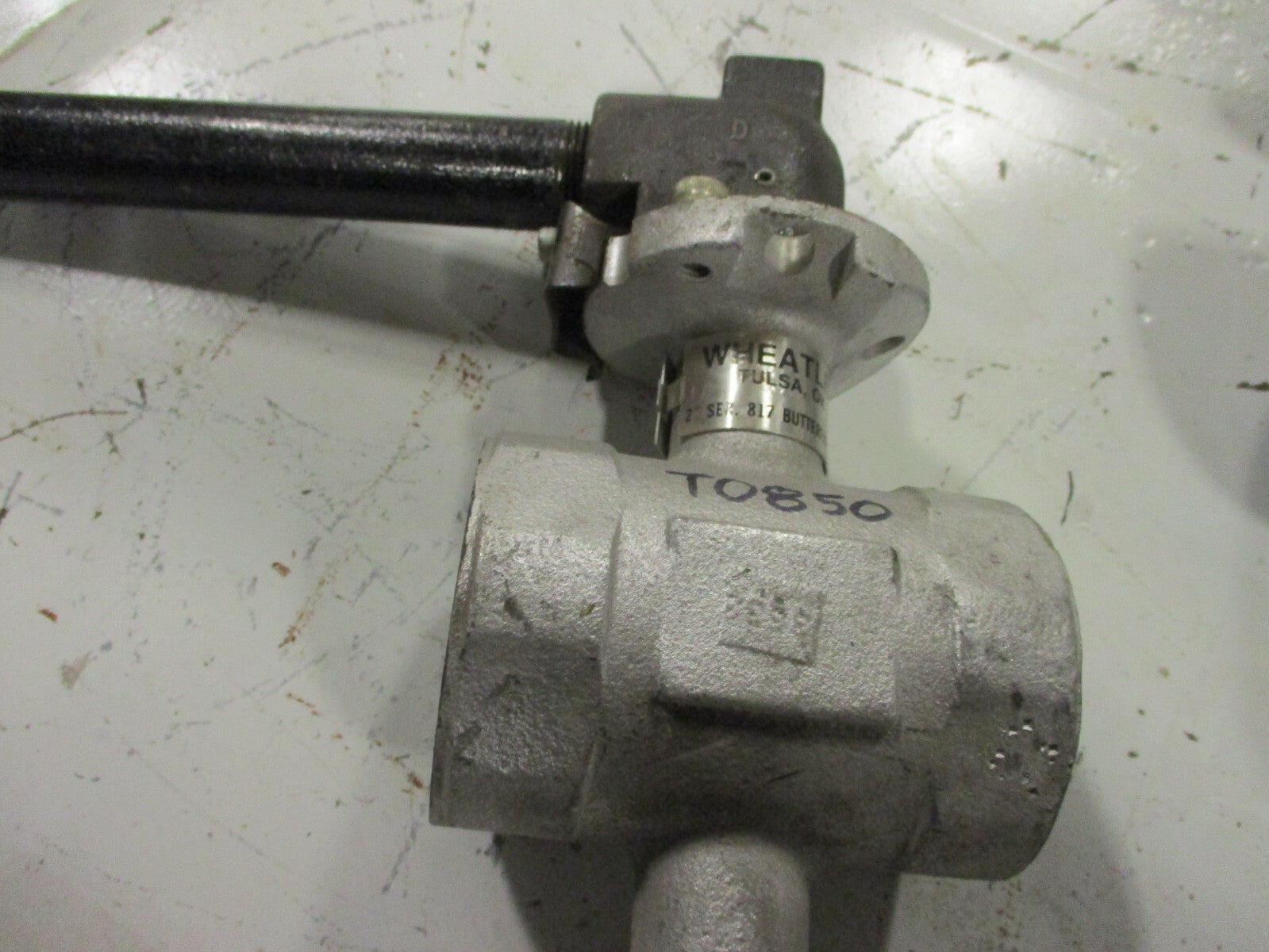 2" 175 PSI CWP Threaded Butterfly Valve w/ Lever Operator WHEATLEY Ser. 817