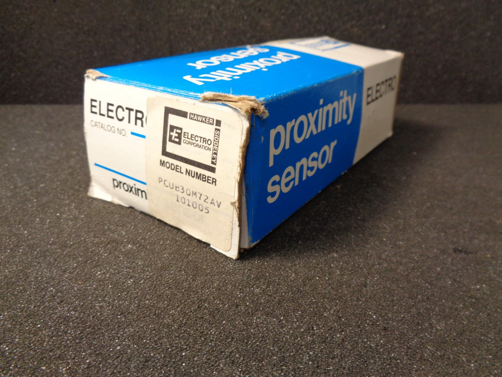 Electro Corp?Honeywell PCUB30M72AV ULTRASONIC SENSOR 70" 4-20MA