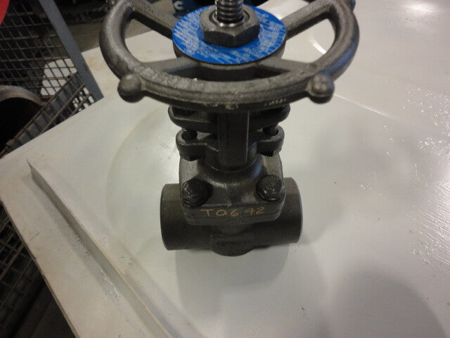 NEWCO DOUGLAS CHERO Forged Steel Gate Valve X654N/TH 1" 1500 Threaded NACE Trim