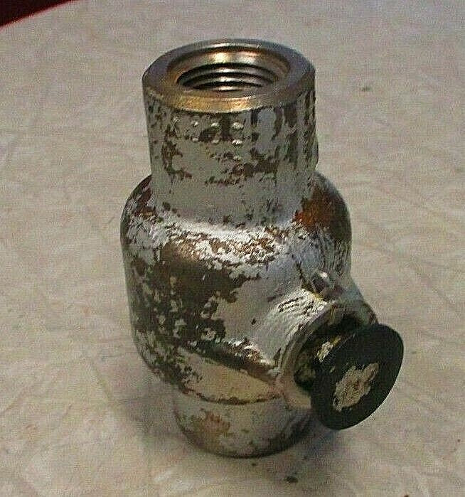 CHIKSAN Swivel Joint Silver Style 20 | 1/2 in. Threaded NPT Carbon Steel 
