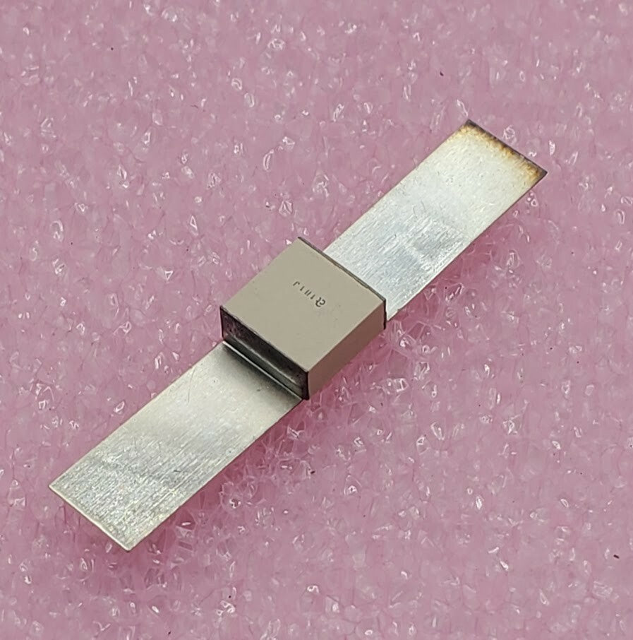 American Technical Ceramics 100E181JMS3600X Capacitor, Porclain, 180pF, 3600WVDC
