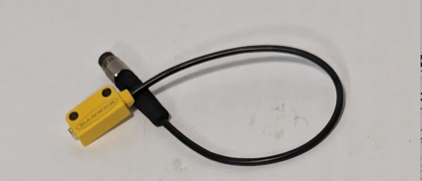 Banner Q12AP6FF15Q-79550 Self-contained Photoelectric Sensor, 10-30vdc